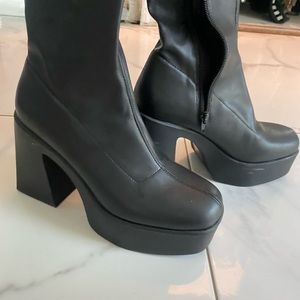 Aldo brand new boots size 7 1/2!